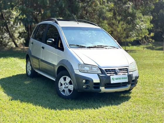 FIAT IDEA 1.8 MPI ADVENTURE 8V FLEX 4P MANUAL FIAT IDEA 1.8 MPI ADVENTURE 8V FLEX 4P MANUAL